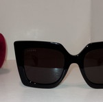 Gucci GG0435S 001 51-22-140 women's sunglasses like new