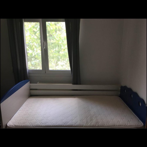 Children's bed used 0.90x200cm with mattress and safety rails