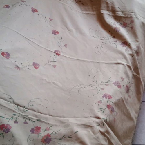 Tablecloth used 174x170 cm with painted design and handmade lace