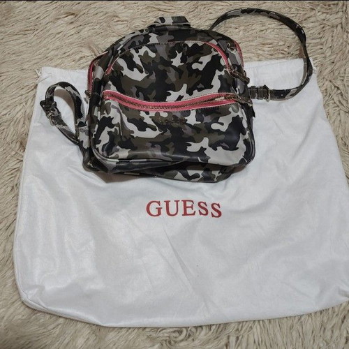 Guess backpack size M new