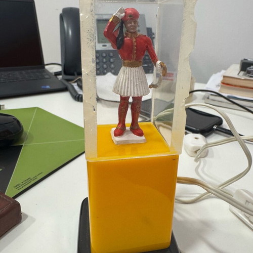 Evzones soldier figurine in plastic illuminated base like new