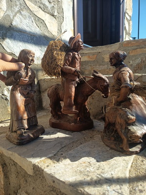 Francis Lascour French figurines vintage set of 3, like new