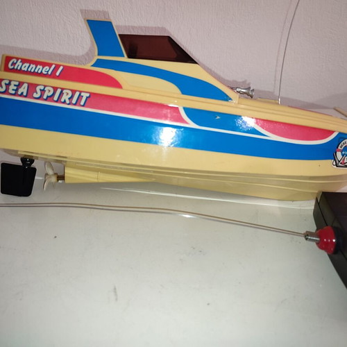 Dickie remote control boat used