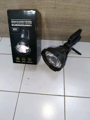Rechargeable flashlight new with stand