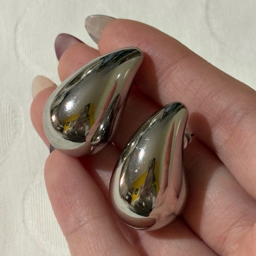Teardrop earrings silver like new, large size
