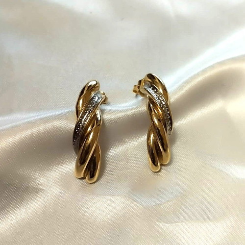 Earrings C-shaped with double twisted braid and sparkling zircon, new, gold-colored