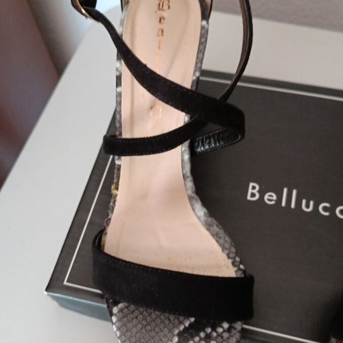 Beatris sandals new, size 38, black and white