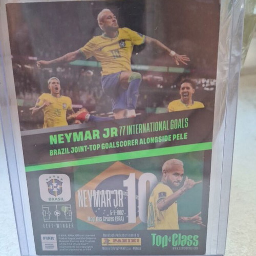 Neymar Jr Unbeatable Panini Top Class card