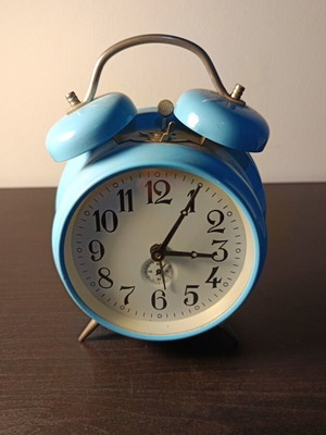 Winding table clock used, not working