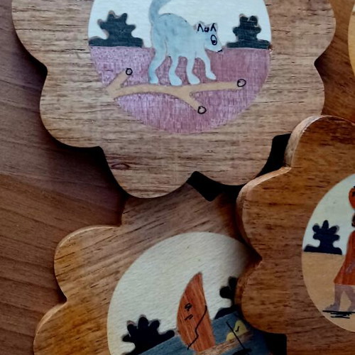 Coaster set handmade from Madagascar wood vintage, like new