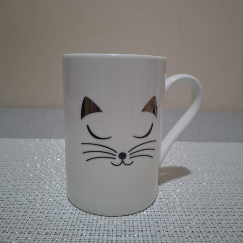 Mug with cat design