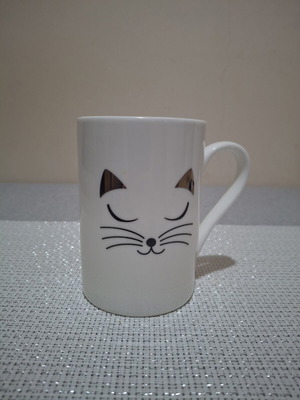 Mug with cat design