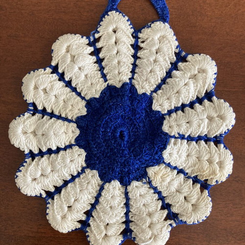 Vintage handmade crochet flower kitchen potholder
