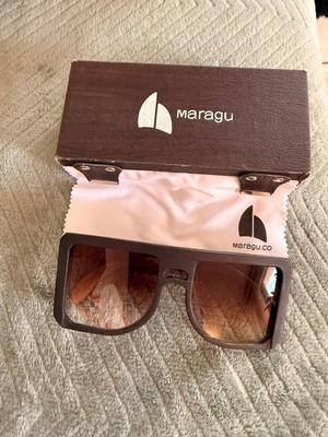 Maragu handmade sunglasses like new, beige brown wood frame