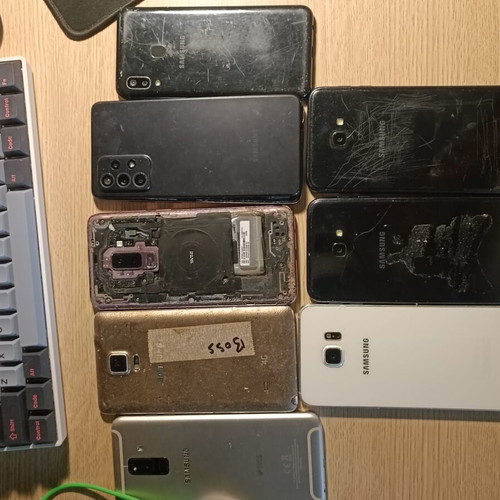 Samsung mobile phones for parts used