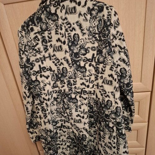 Desigual women's coat like new, size medium, black and white