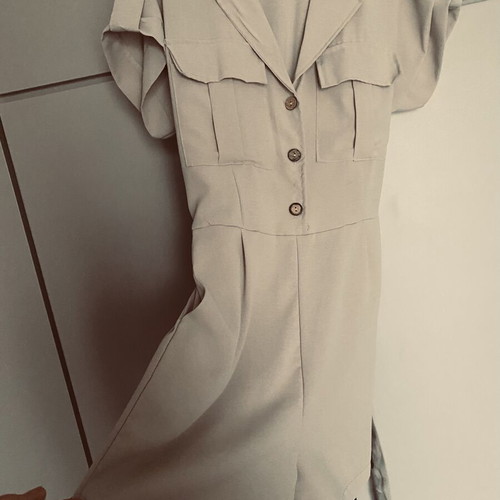 Zip Kilot beige medium, like new