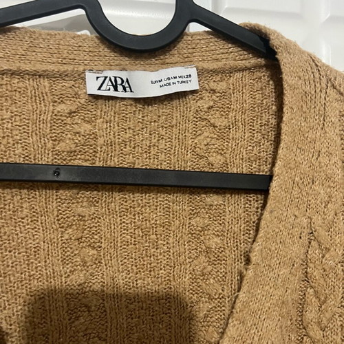Zara cardigan beige with brown buttons like new, size M