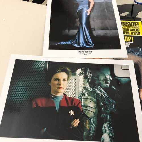 SFX Star Trek Voyager Magazine Special Collectors Edition like new with 2 big art prints