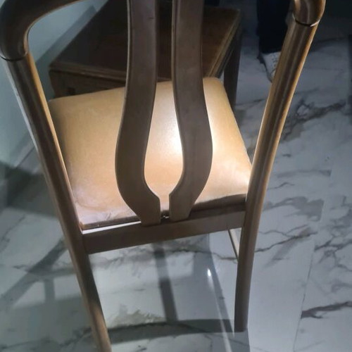 Chairs like new, pack of 5, made of good wood
