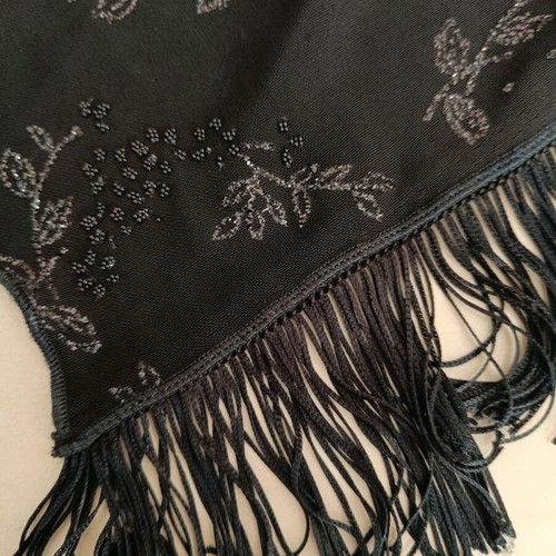 Evening scarf like new, black with embossed designs and fringes