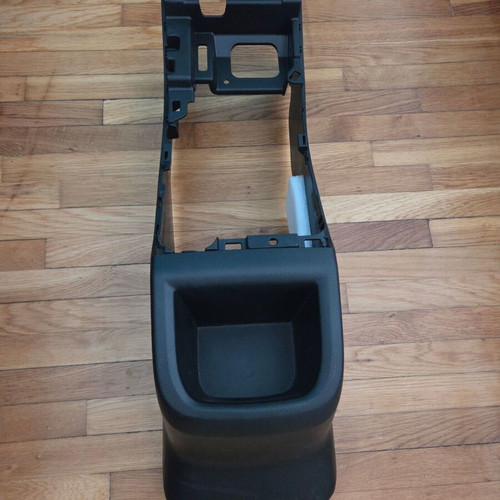 Suzuki Vitara 2016 armrest like new, original plastic