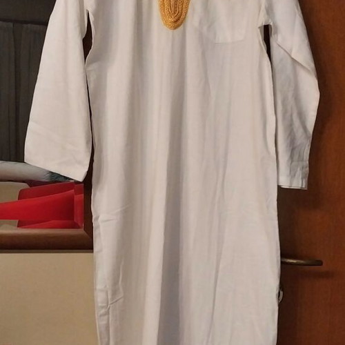 Traditional White Men's Jellaba Kaftan with Gold Embroidery and Agal Gift