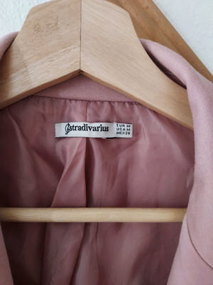 Σάπιο μήλο σακάκι Stradivarius Medium καινούργιο, ροζ