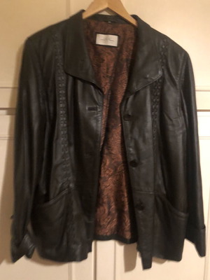 Leather jacket size 44 like new, brown