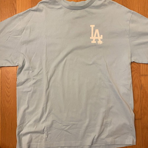 New Era T Shirt unisex, like new, ciel color, size L