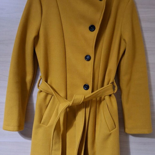 Women's ochre-mustard coat Italian like new, size S/M