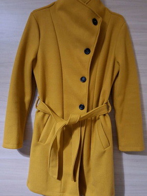 Women's ochre-mustard coat Italian like new, size S/M