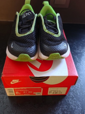 Nike παιδικά παπούτσια νούμερο 8c σαν καινούργια