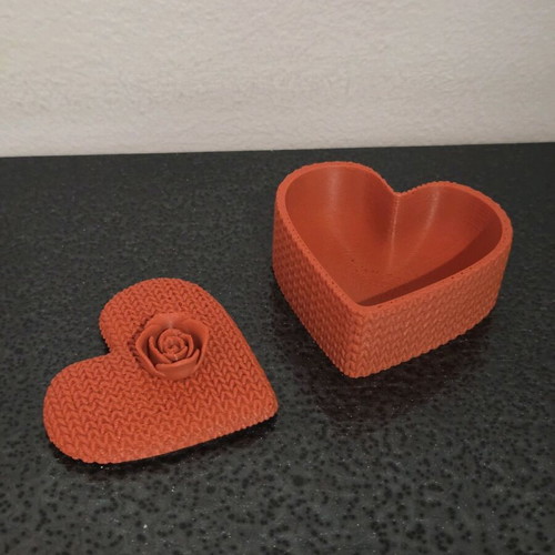 Heart gift box for ring or jewelry new