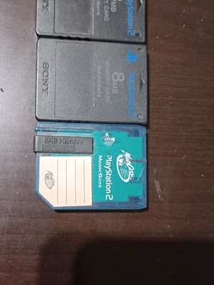 Κάρτες μνήμης PlayStation 2 μεταχειρισμένες