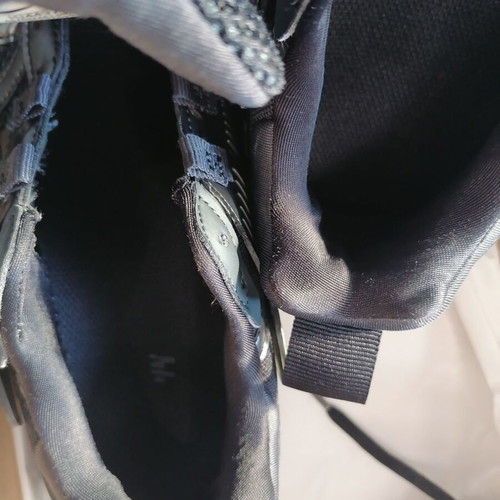Nike V2K Run shoes, black, size 39