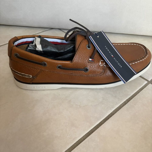 Tommy Hilfiger men's shoes size 43, new, brown moccasins