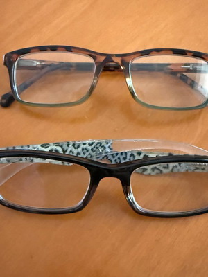 Pharmacy Glasses pack of two like new, elegant pairs