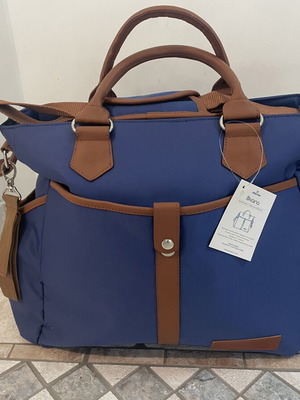 Kikkaboo Divaina changing bag and Cangaroo insulated pouch new