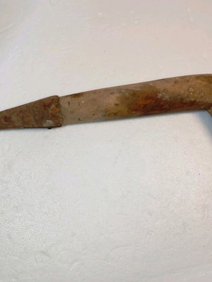 Old planting tool used, 27cm
