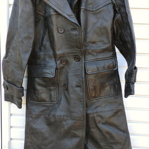 Underground women's black leather coat size M like new
