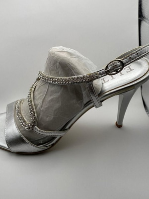 Elite women's silver sandals size 39 with rhinestones used