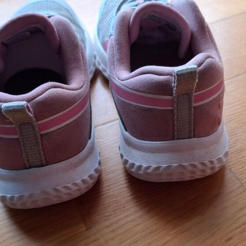 Reebok athletic shoes used size 26 blue and pink