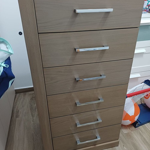 Tall dresser with mirror set like new, oak wood