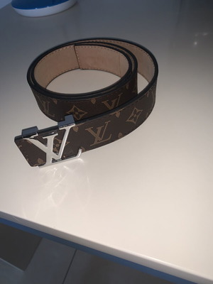 Louis Vuitton belt, modern design, brown, adjustable