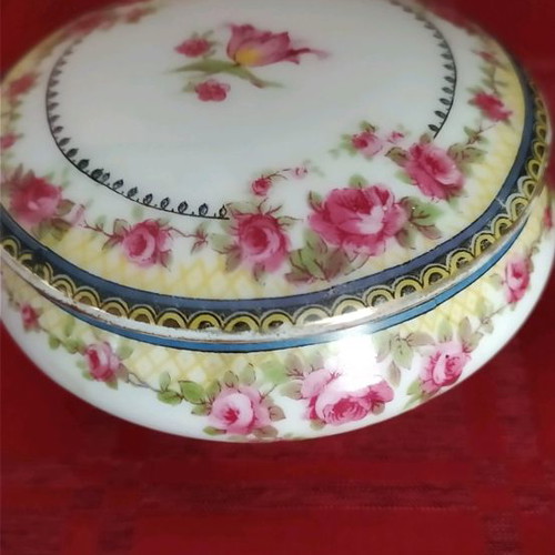 Antique KPM bonbonniere used 1950-1960 from Germany