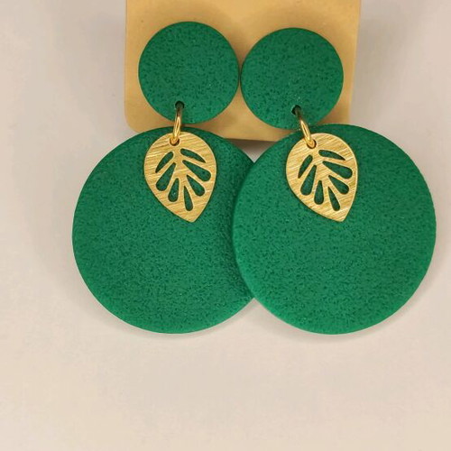 Handmade earrings new, green with gold details