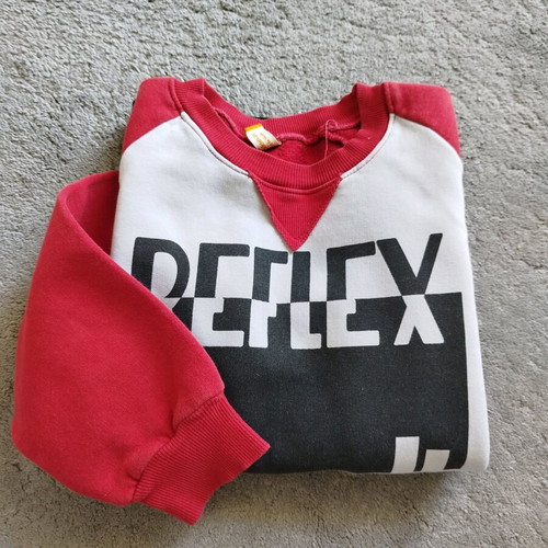 Reflex sweatshirt used for boys 8-9 years, black and red