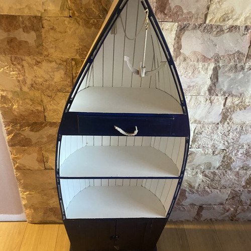 Children's room furniture boat-shaped like new