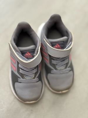 Adidas kids shoes used gray pink size 21